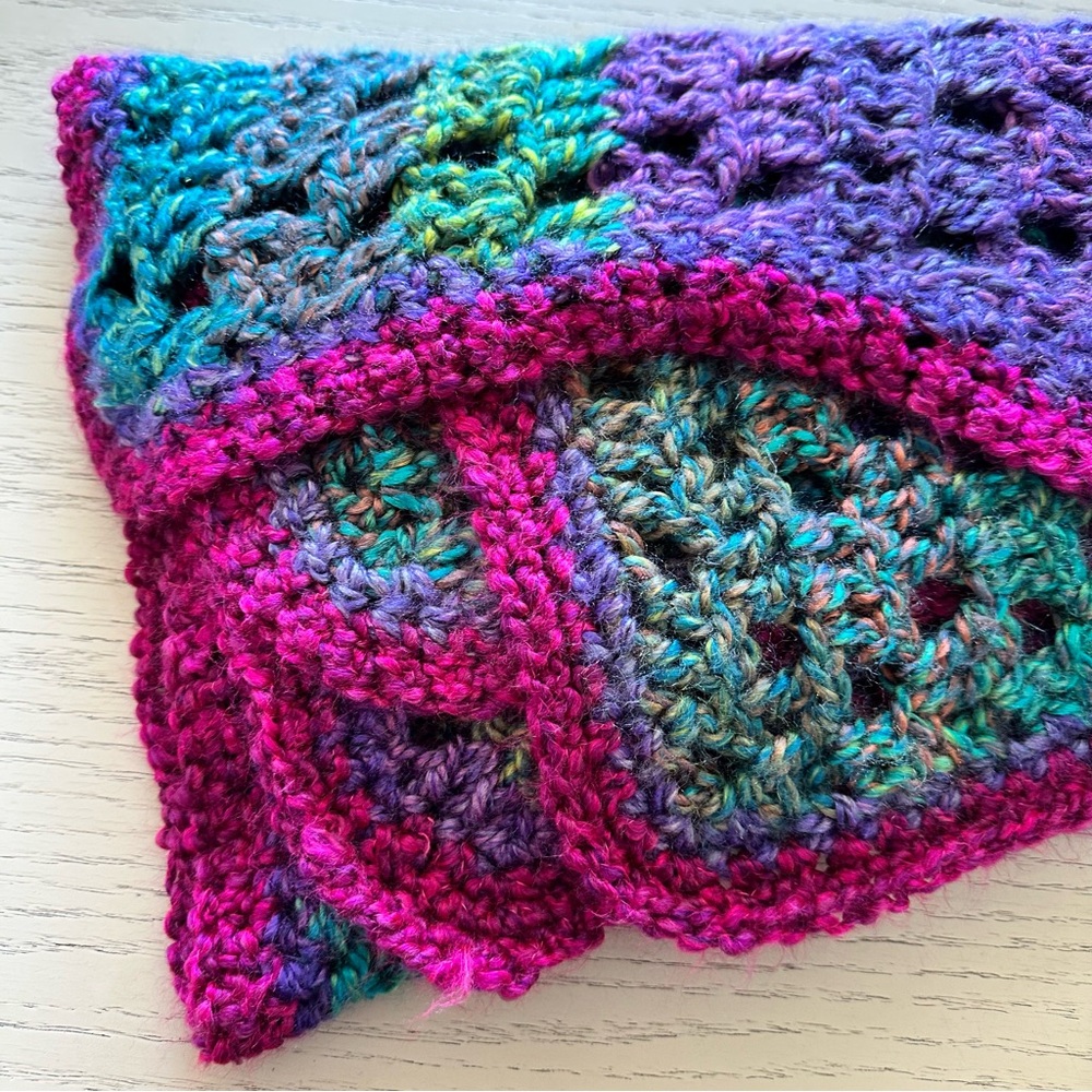 NEW Lap blanket crocheted multcolour adaptive item